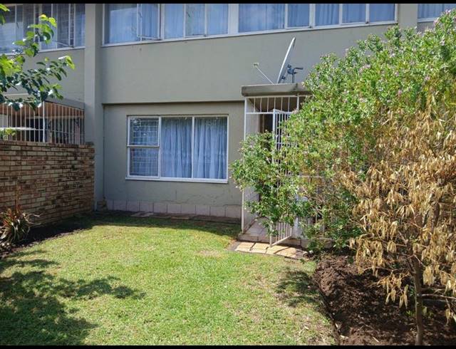 2 BEDROOM APARTMENT FOR SALE IN SASOLBURG EXT 2